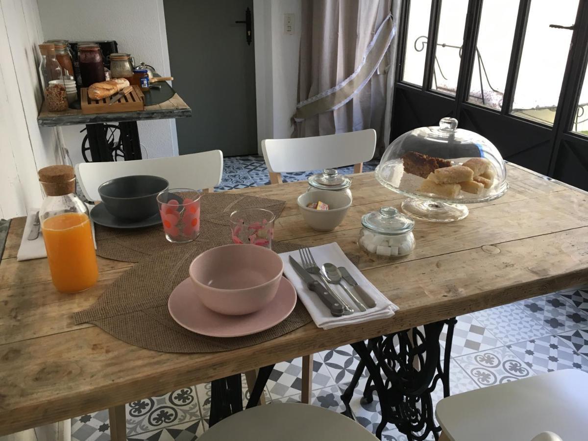 O 36 Rempart Sud B&B Aigues-Mortes Ngoại thất bức ảnh